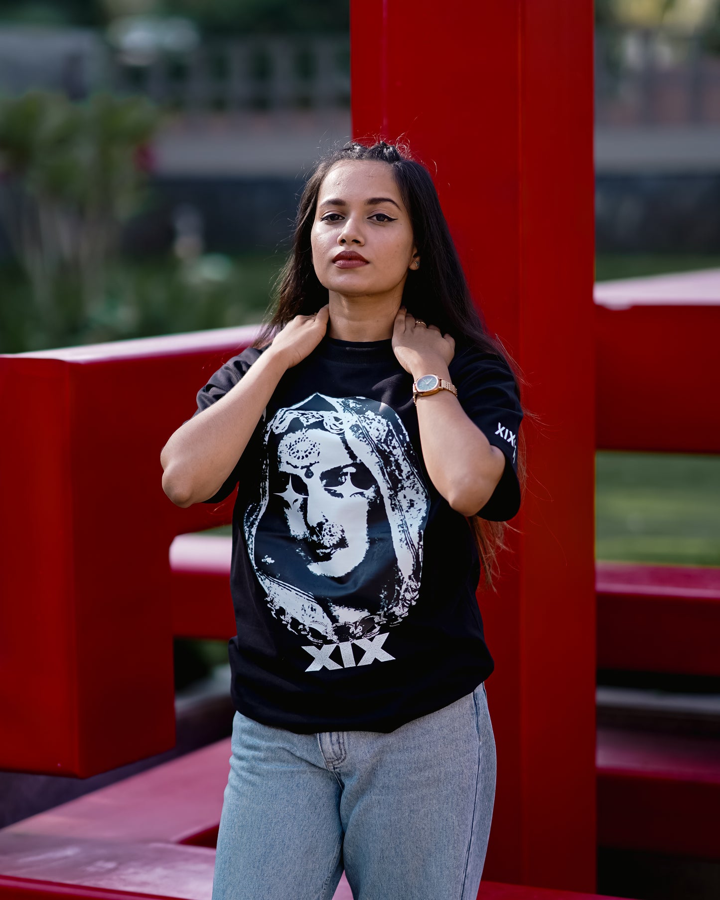 THE TRUST NO B TEE ( LIMITED PIECES )