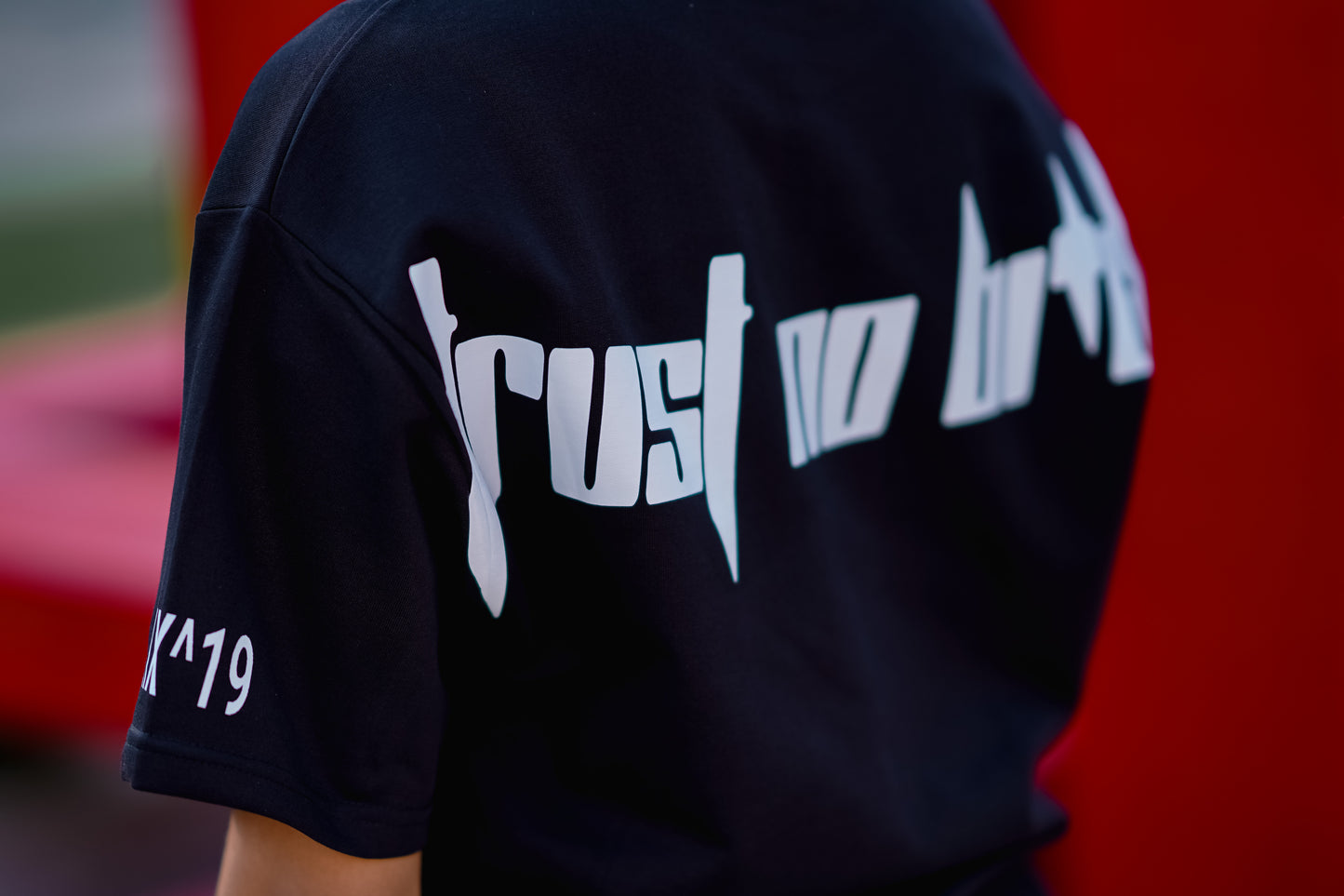 THE TRUST NO B TEE ( LIMITED PIECES )